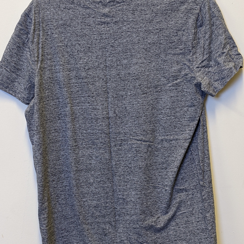 Banana Republic Men's Gray Graphic T-Shirt - Picture 2 of 4